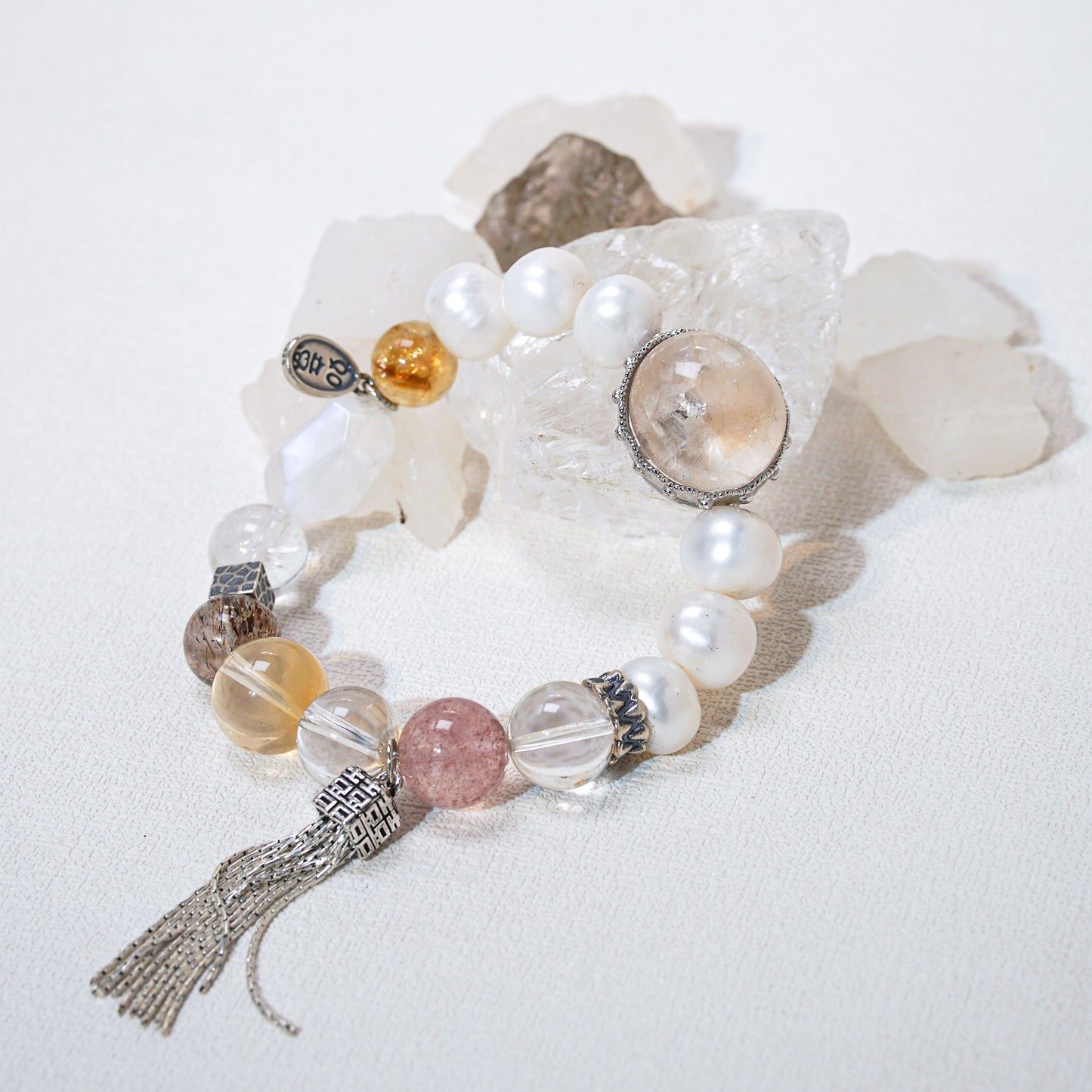 [Balance] Calcite within rabbit hair crystal  bracelet